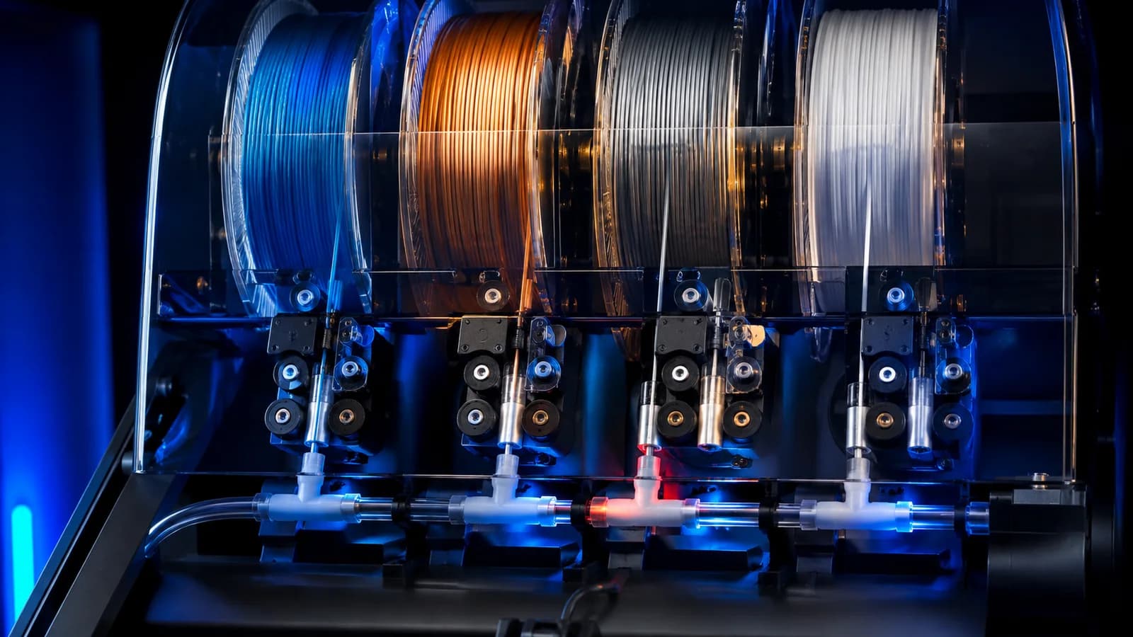 Çoklu filament sisteminde makara ve PTFE besleme yolunun kontrollü incelenmesi