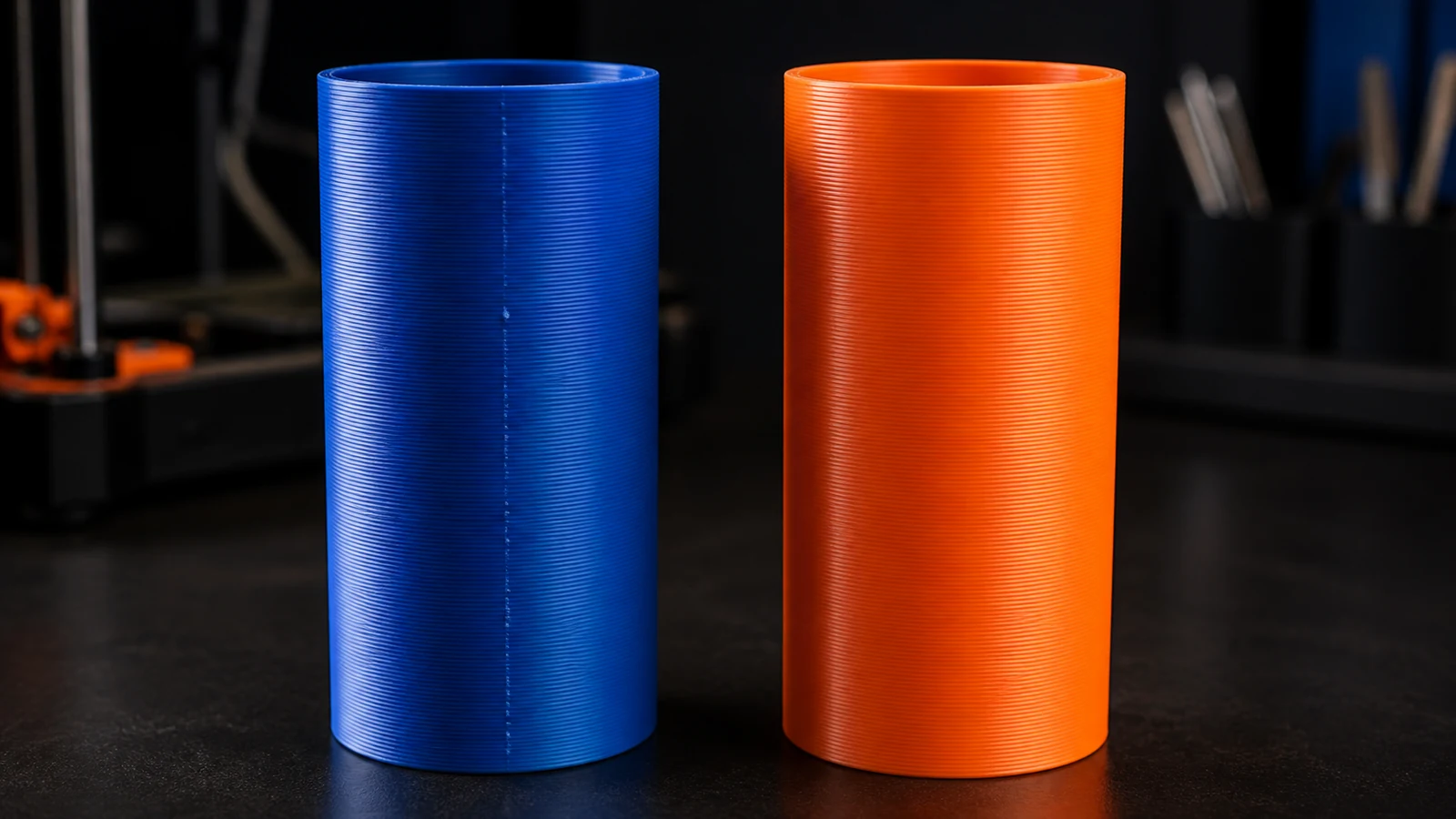 Silindirik 3D baskı üzerinde hizalanmış Z dikişi ve gizlenmiş dikiş karşılaştırması